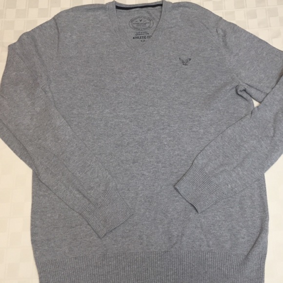 American Eagle Outfitters Other - AE V neck